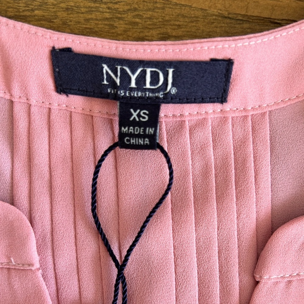 NYDJ Pink sleeveless pleated lightweight relaxed button down top - Picture 13 of 13